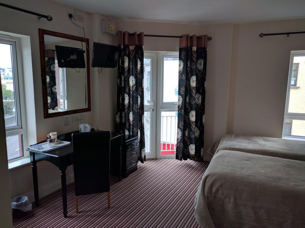 Galway Arms Inn エクステリア 写真